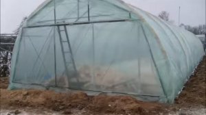 Строим  бюджетную зимнюю теплицу , дешево...