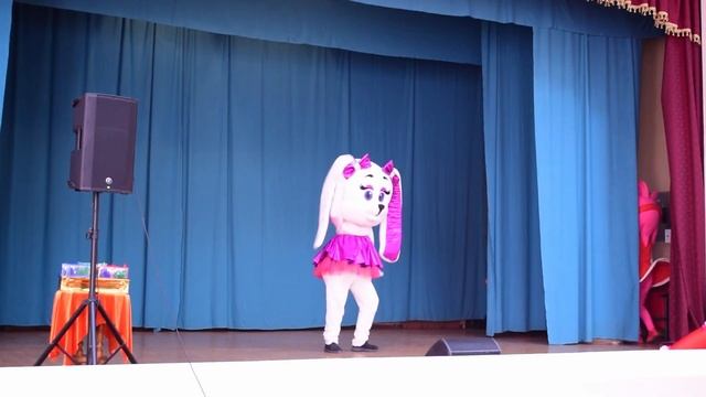 Шоу устроили в Кошелево Новогрудского р-на ансамбль цыганской песни Бахталачи и театр ростовых куко смотреть онлайн