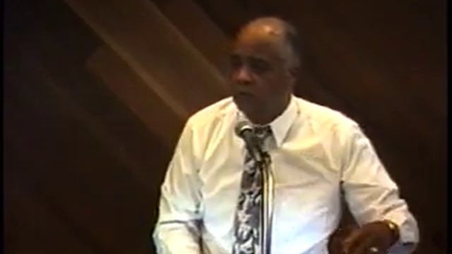 Kaмень, который отвергли строители, сделался главою угла   26 09 1993