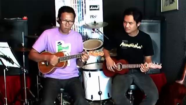 Fender Ukulele смотреть онлайн