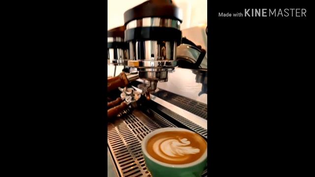Latte art #tulip #rosseta #swan #rose смотреть онлайн