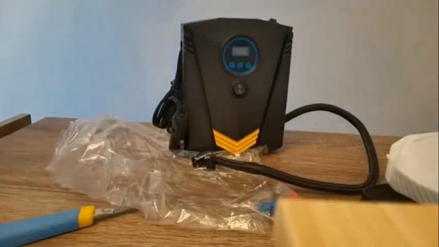 Цифровой автомобильный компрессор Car Air Pump CZK-3634 digital смотреть онлайн