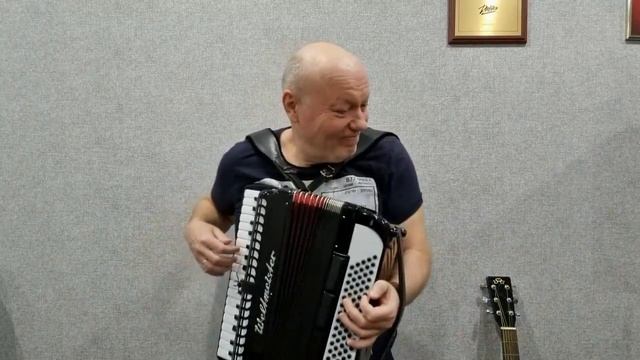 Шаланды полные кефали / Аккордеонист Николай Засидкевич (Донецкий) смотреть онлайн