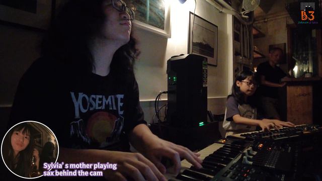 Fly Me To The Moon @Visage One | B3 Johnson & Sylvia смотреть онлайн