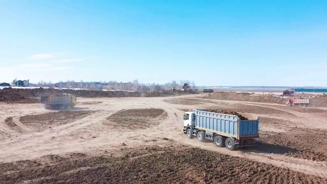 Лагуны. 3 экскаватора.