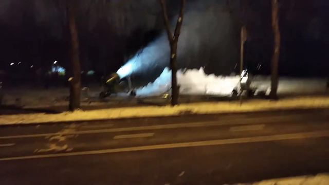 *создание* снежной детской горки в парке Сокольники. смотреть онлайн