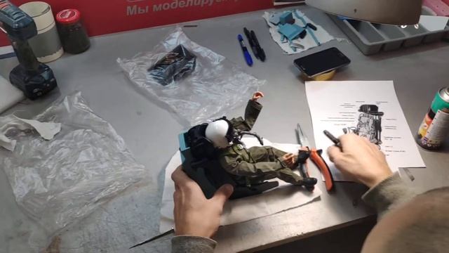 Пилот Су-35. Масштаб М1:5. смотреть онлайн