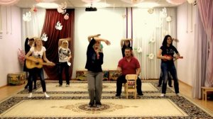 "Детский сад"- сюрприз от родителей ( по мотивам песни " Районы, кварталы- " Звери")  ( репетиция)