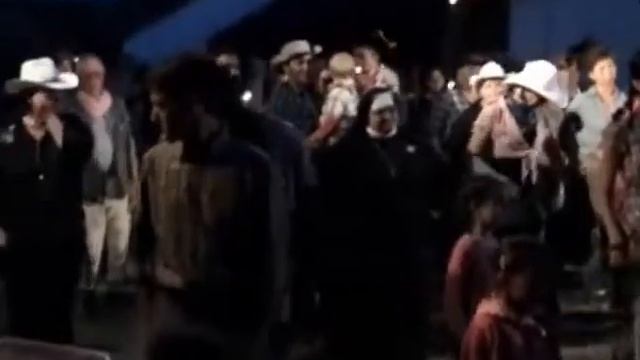 Уличные танцы для большой компании смотреть онлайн