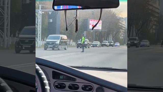 Кортеж президента Узбекистана смотреть онлайн