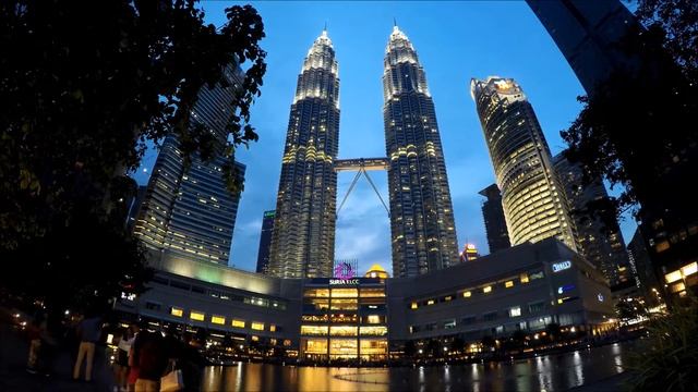 Башни Петронас и Русский гид в Куала Лумпуре смотреть онлайн