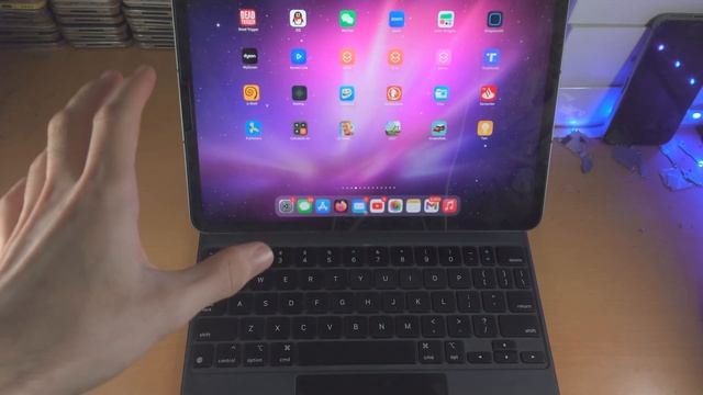 How To Connect Magic Keyboard to iPad Pro M2 (2022 Model) смотреть онлайн