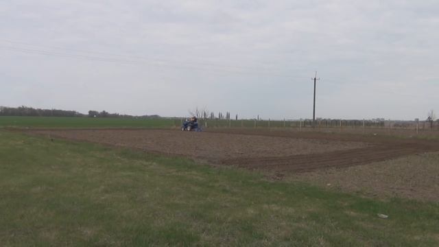 Минитрактор в работе культивация смотреть онлайн