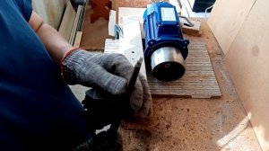 Проточка шкива гриндера, убираем биение