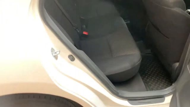 Toyota Auris I Рестайлинг 1.6 AT (124 л.с.)