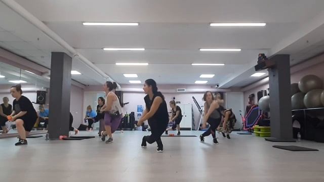 ФУНКЦИОНАЛЬНАЯ ТРЕНИРОВКА ЦЕЛОЕ ЗАНЯТИЕ / ГРУППОВАЯ ТРЕНИРОВКА / FUNCTIONAL TRAINING смотреть онлайн