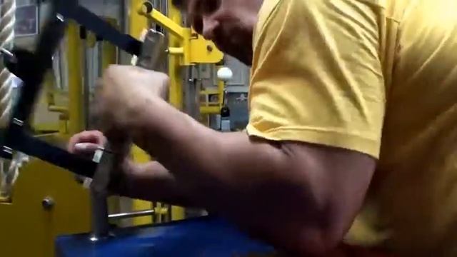 Как накачать Бицепсы и Кисти упражнения