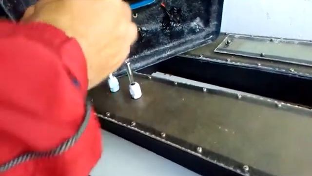 Лодка за захранка -корпус на тримаран смотреть онлайн