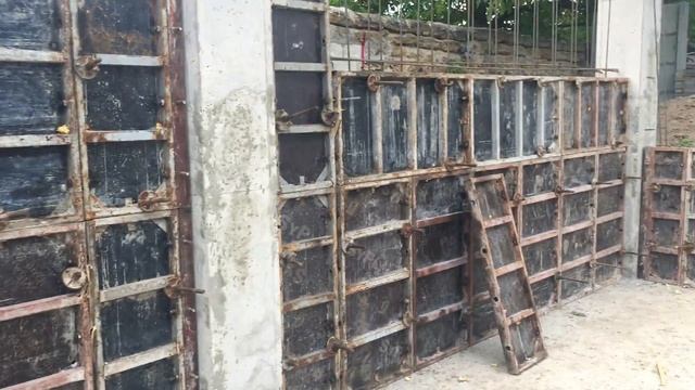 Строительство домов в Севастополе  Опалубка цокольного этажа