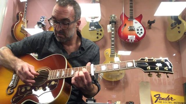 Gibson SJ-200 Standard Maple Autumnburst смотреть онлайн
