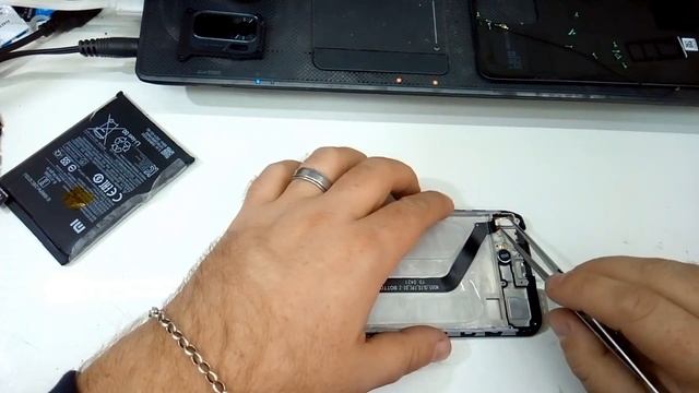 Xiaomi Redmi Note 10, замена разбитого дисплея.?? смотреть онлайн