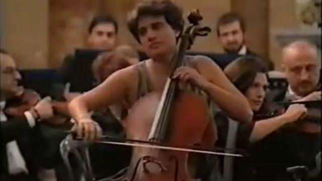 Olga Mizyuk - Robert Schumann, Concerto in A minor for Cello and Orchestra смотреть онлайн