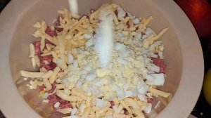 БЫСТРЫЙ САЛАТ С КУКУРУЗОЙ.