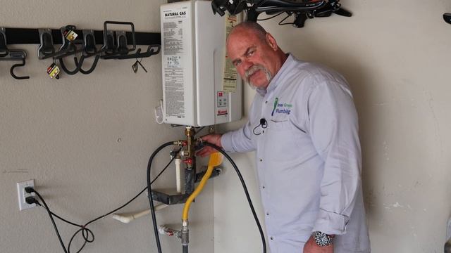 How To Flush A Tankless Water Heater The Easy Way | DIY Plumbing смотреть онлайн