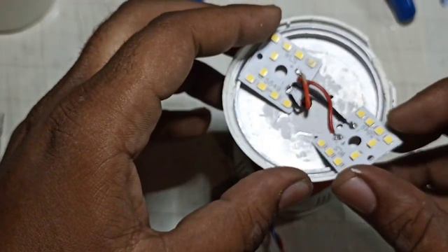 How to repair 15 Watt led bulb with new formala nd new trick смотреть онлайн