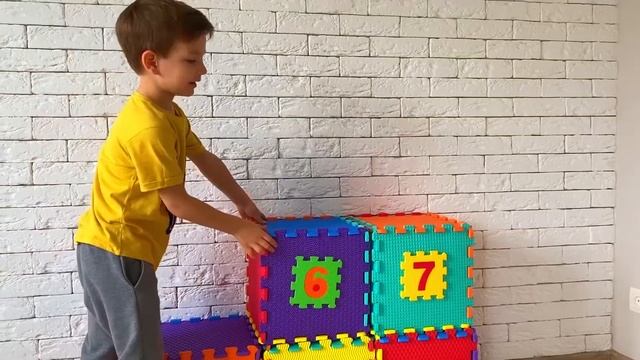 Mark gets a lot of gifts - new big cars смотреть онлайн