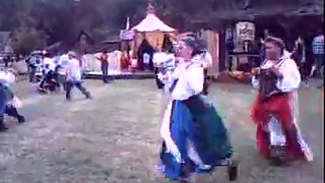 Queen's Capers Morris Dancers 7 смотреть онлайн