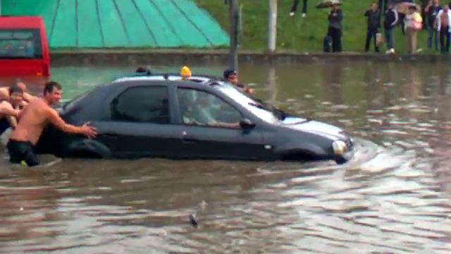 Рязань.Потоп на Московском шоссе 10.06.2012 смотреть онлайн
