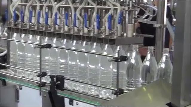 Линия розлива воды 1,5 л испытания на заводе АВИС смотреть онлайн
