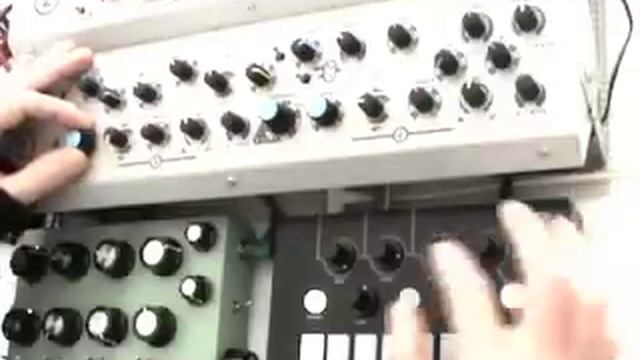 8-bit fx/processor Biscuit (out of the box + test) w/ Sleepdrone & Filterbank by Franck Smith смотреть онлайн