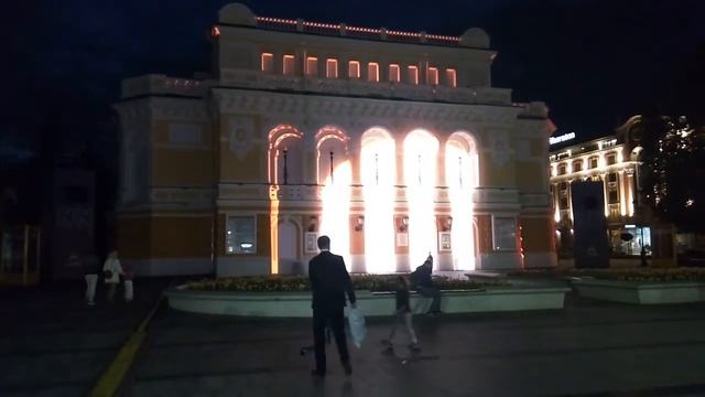 20 мая световое шоу Газель НН на большой покровской смотреть онлайн