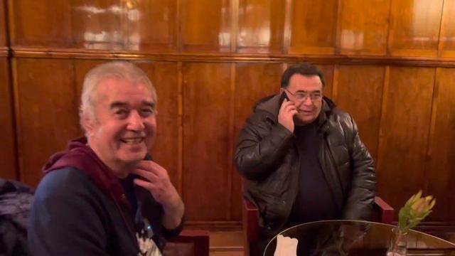 Салим Бай в Гранд Отеле Европа смотреть онлайн