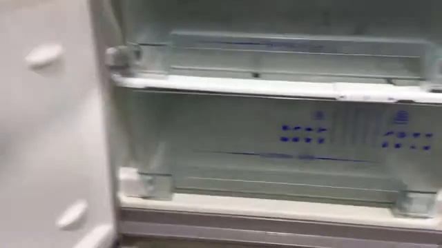 Холодильник Liebherr CBPeS40560 смотреть онлайн