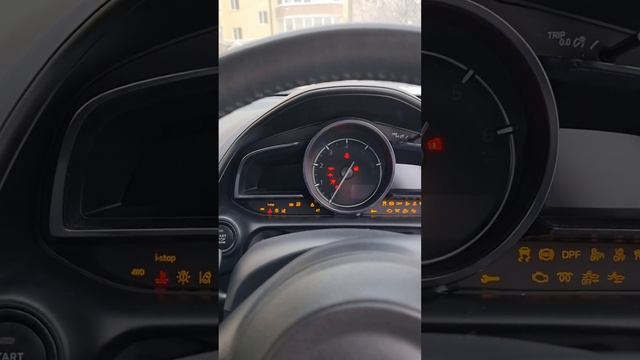 мазда сх3 4вд. Заводим в минус 26, ночью было минус 29, машина проморожена. смотреть онлайн