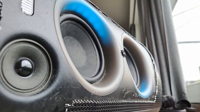 JBL PARTYBOX 100 BASS TEST 100% WOOFER COOKER смотреть онлайн