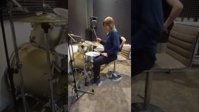 Просто барабаны. 58. just drums. Одно из первых занятий смотреть онлайн