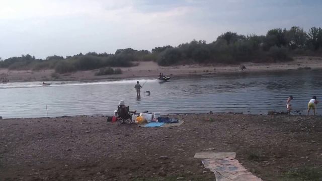 В Серпухове на Оке погиб полицейский из Москвы смотреть онлайн