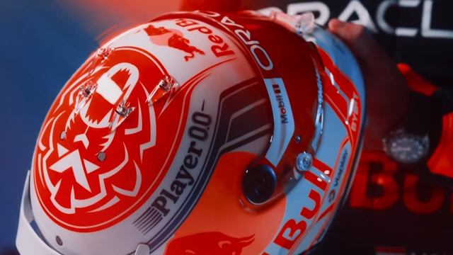 Max Verstappen reveals his 2023 helmet смотреть онлайн