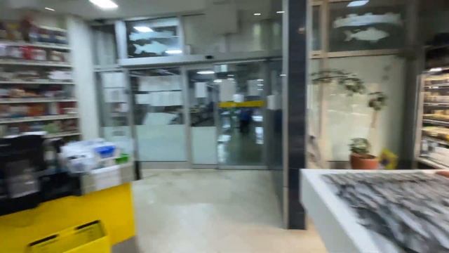 Тиват - Черногория. Улицы и магазины в центре. Tivat's streets and shops (Montenegro) смотреть онлайн