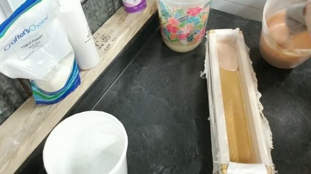 Making a Yogurt Soap [Cabin Fever Soaps] смотреть онлайн