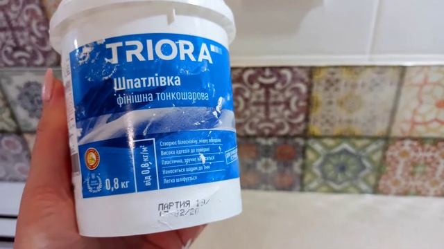 УКЛАДКА ФАРТУКА НА КУХНЕ, КАК ПРИКЛЕИТЬ Плитку На Старую ПЛИТКУ l Olivia Ki смотреть онлайн
