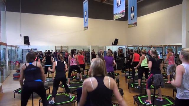 JUMPING FITNESS WORKSHOP смотреть онлайн