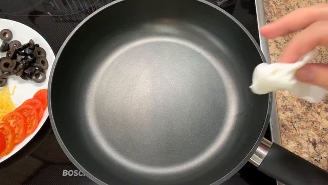 Пицца на сковороде I ИДЕАЛЬНОЕ тесто которое быстро пропекается смотреть онлайн