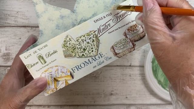 Короб для мелочей. Декупаж тонкой салфетки. Small box. Decoupage of a thin napkin. смотреть онлайн