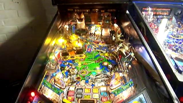 Jurassic Park Arcade Pinball Machine смотреть онлайн