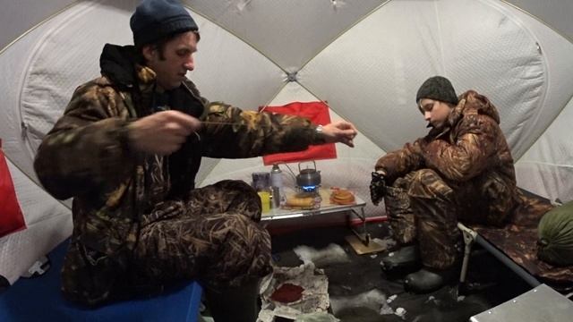 Рыбалка 2022. Зимняя рыбалка на поплавок. смотреть онлайн